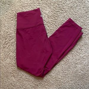 Lululemon Capri maroon leggings